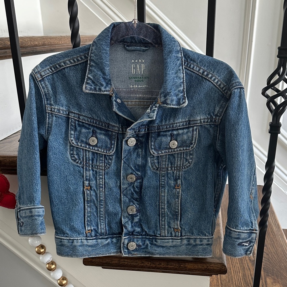 Baby GAP Kids Classic Denim Jacket Size 18-24 months
